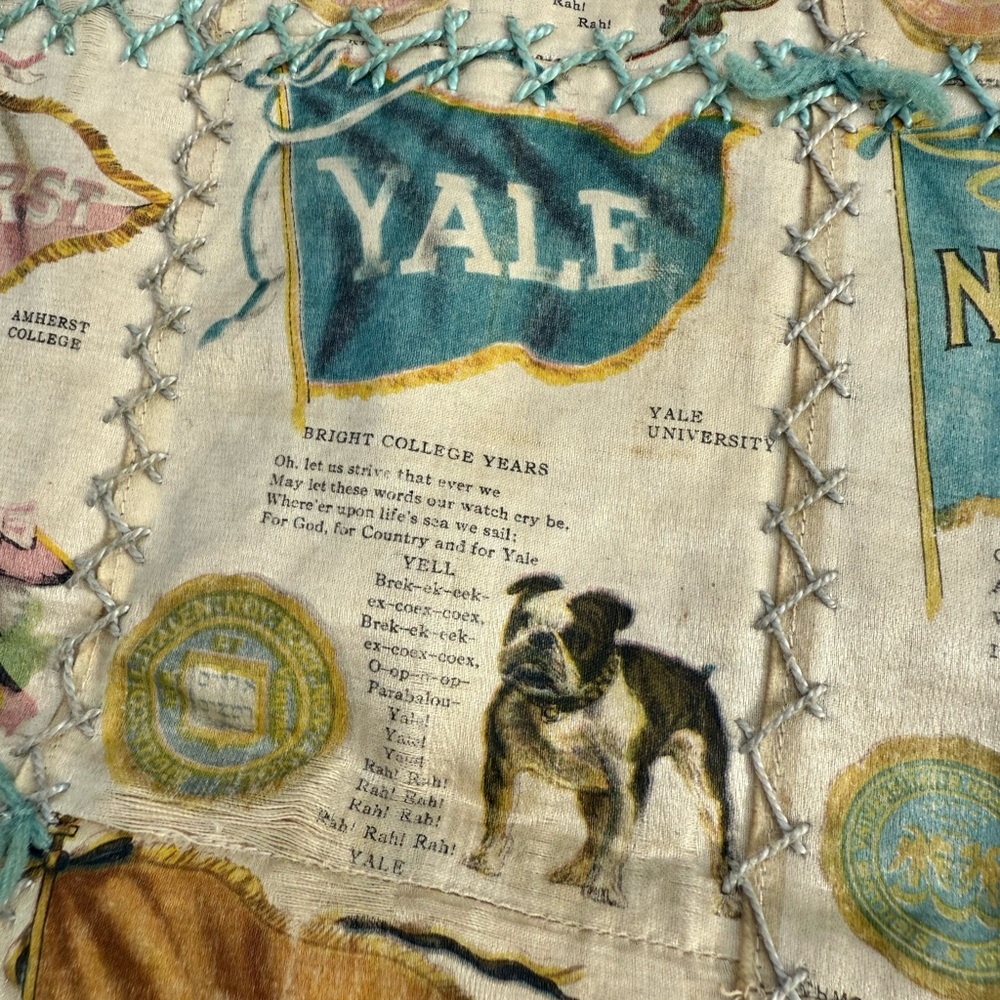 1920s Quilt‎ Made from 1900s Silk Cigarette Slips - Picture 10 of 16
